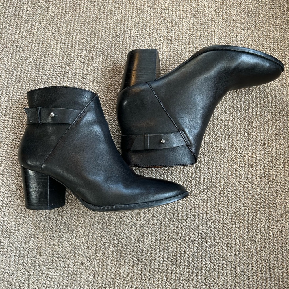 Madewell Sleek Black Ankle Boots